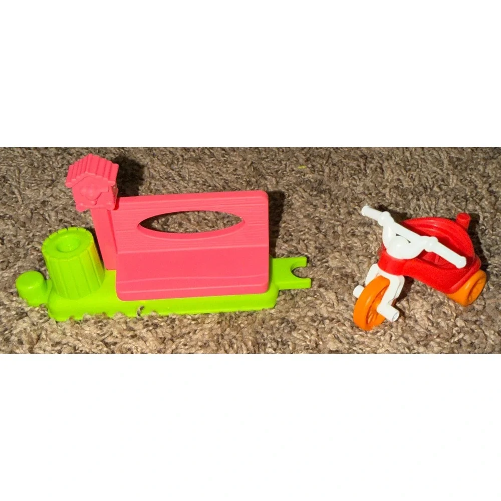 Fisher-Price Little People Ice Cream Shop Playset (2)